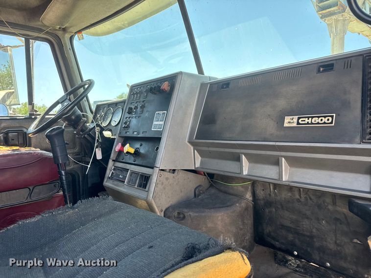 image for item YA3043 1997 Mack CH613 drilling rig truck