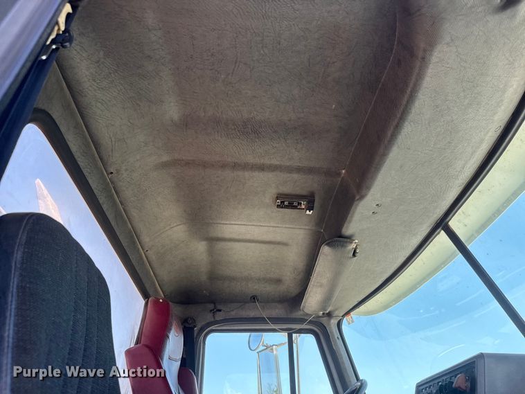 image for item YA3043 1997 Mack CH613 drilling rig truck