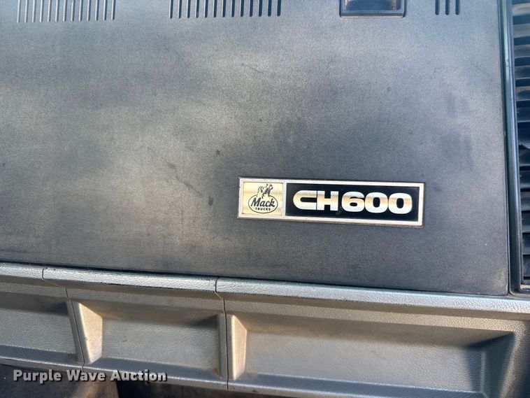 image for item YA3043 1997 Mack CH613 drilling rig truck