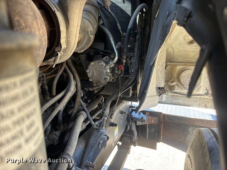 image for item YA3043 1997 Mack CH613 drilling rig truck