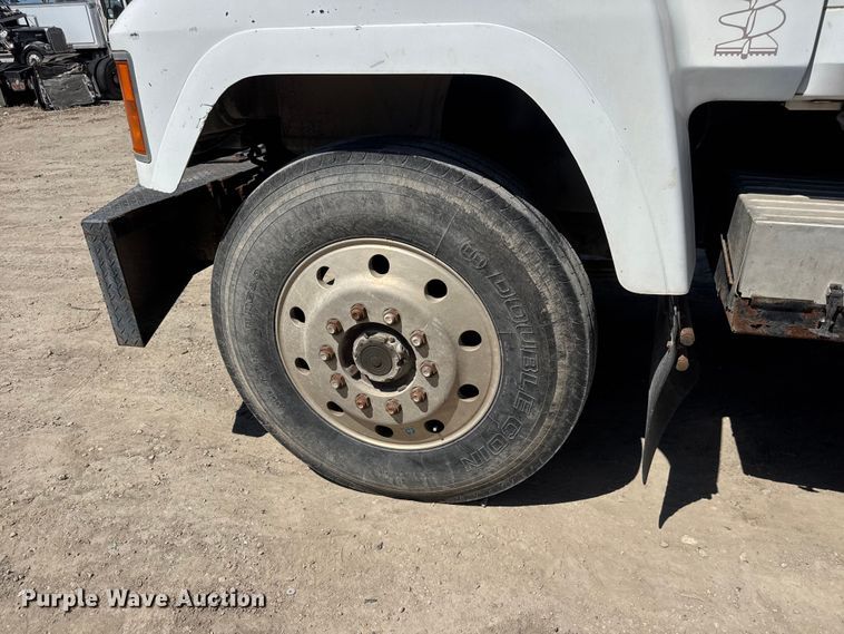 image for item YA3043 1997 Mack CH613 drilling rig truck