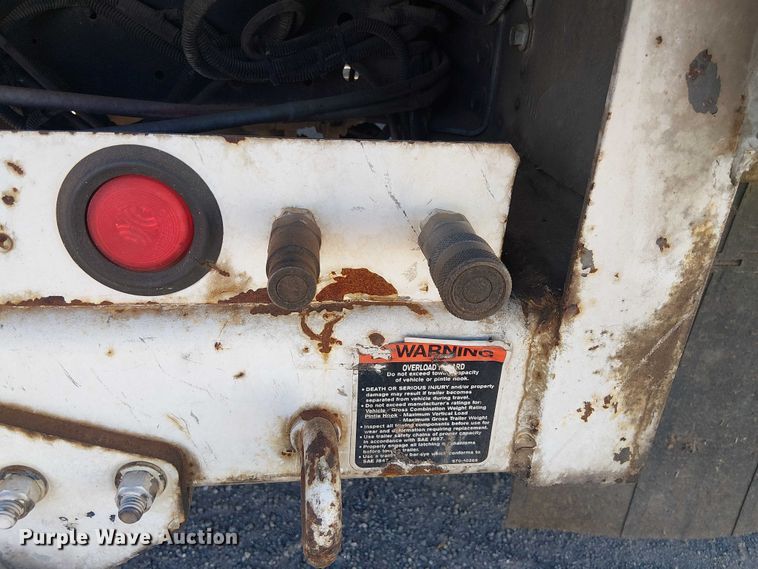 image for item YA3103 2006 Chevrolet C7500 bucket truck