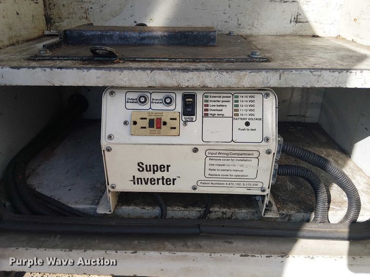 image for item YA3103 2006 Chevrolet C7500 bucket truck