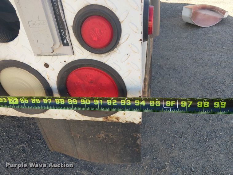 image for item YA3103 2006 Chevrolet C7500 bucket truck