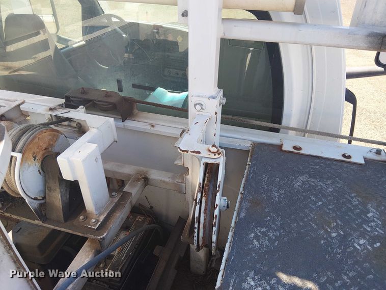 image for item YA3103 2006 Chevrolet C7500 bucket truck