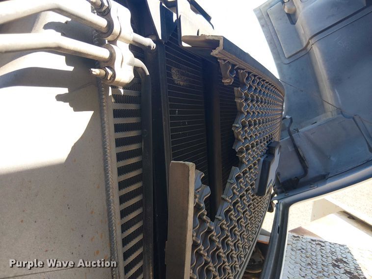 image for item YA3103 2006 Chevrolet C7500 bucket truck