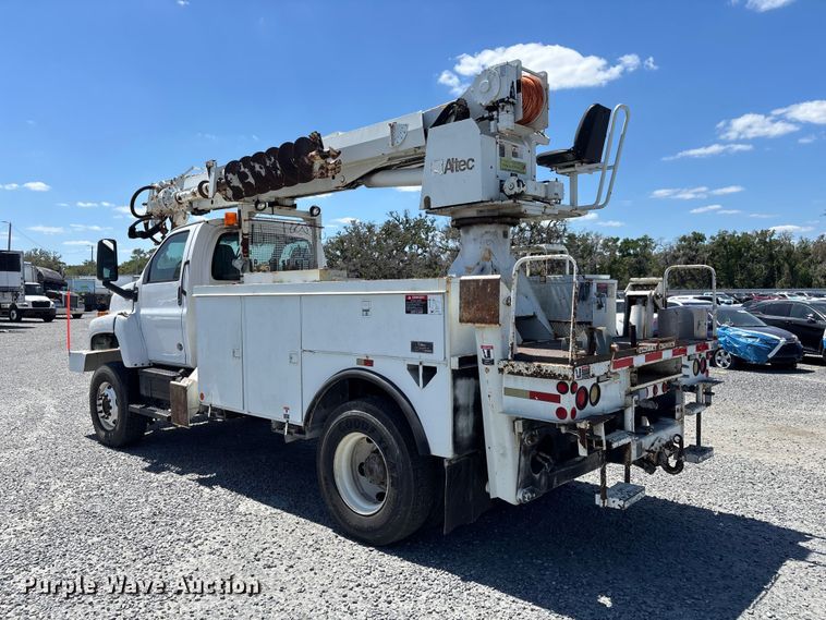 image for item YA3123 2007 GMC C8500 digger derrick truck