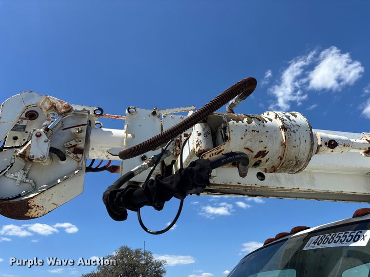 image for item YA3123 2007 GMC C8500 digger derrick truck