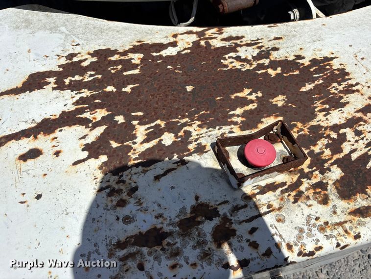 image for item YA3123 2007 GMC C8500 digger derrick truck