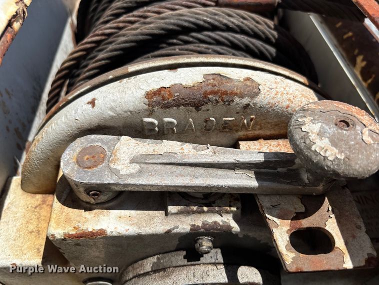 image for item YA3123 2007 GMC C8500 digger derrick truck