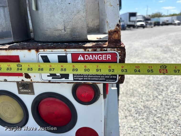 image for item YA3123 2007 GMC C8500 digger derrick truck