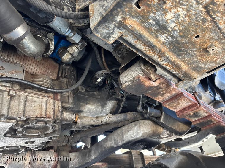 image for item YA3123 2007 GMC C8500 digger derrick truck