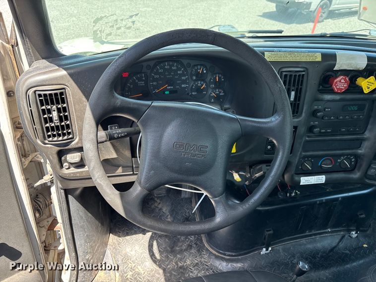 image for item YA3123 2007 GMC C8500 digger derrick truck