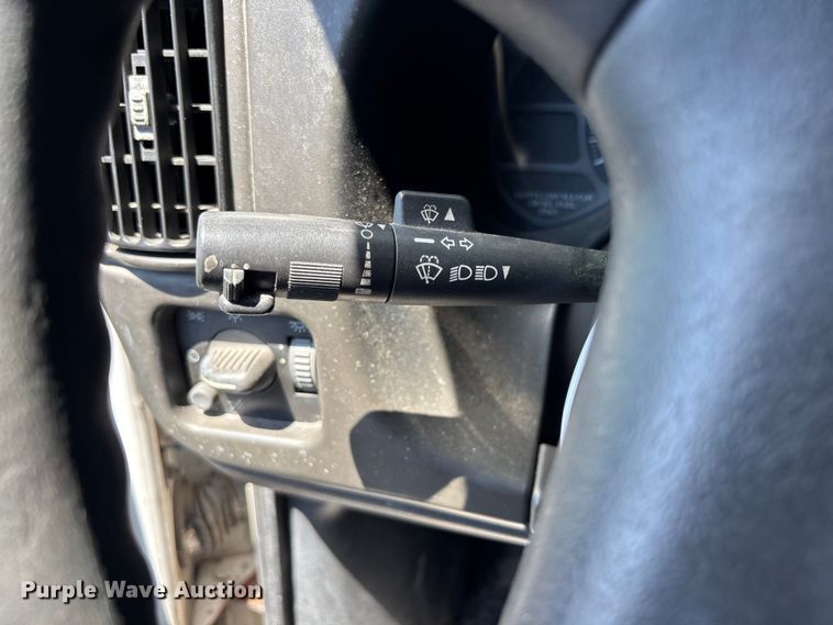 image for item YA3123 2007 GMC C8500 digger derrick truck