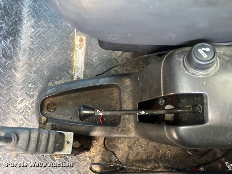 image for item YA3123 2007 GMC C8500 digger derrick truck