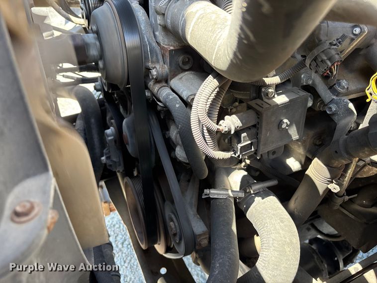 image for item YA3123 2007 GMC C8500 digger derrick truck