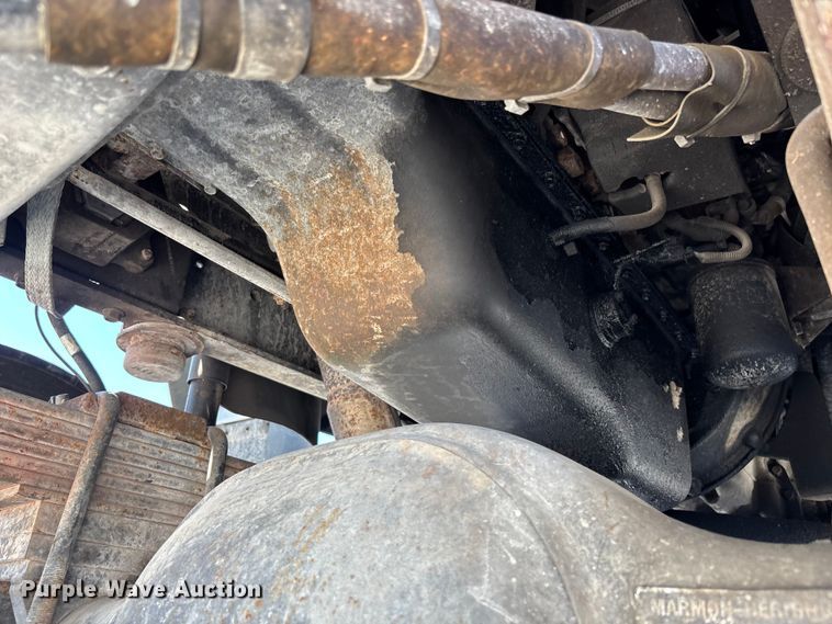 image for item YA3123 2007 GMC C8500 digger derrick truck