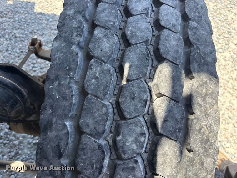 image for item YA3123 2007 GMC C8500 digger derrick truck