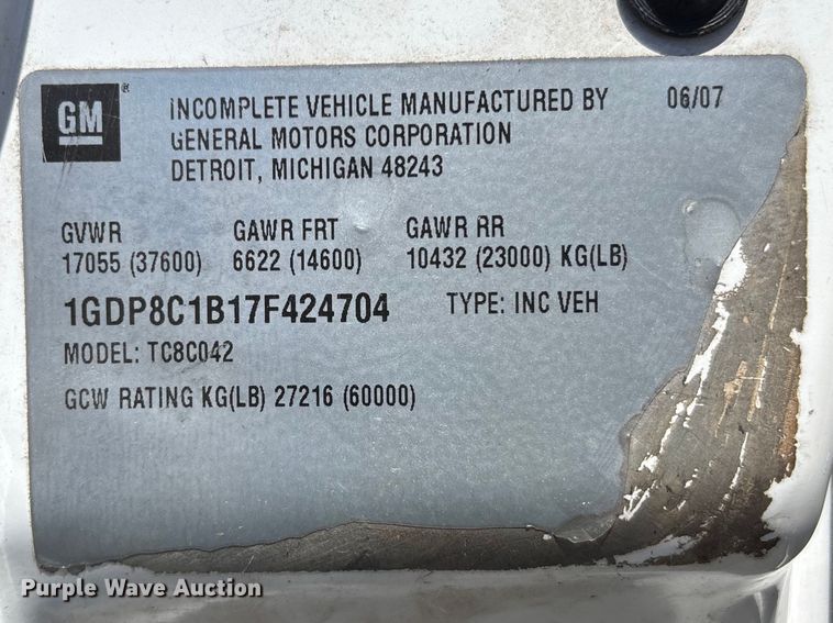 image for item YA3123 2007 GMC C8500 digger derrick truck