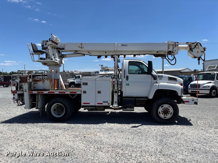 image for item YA3124 2006 GMC C8500 digger derrick truck