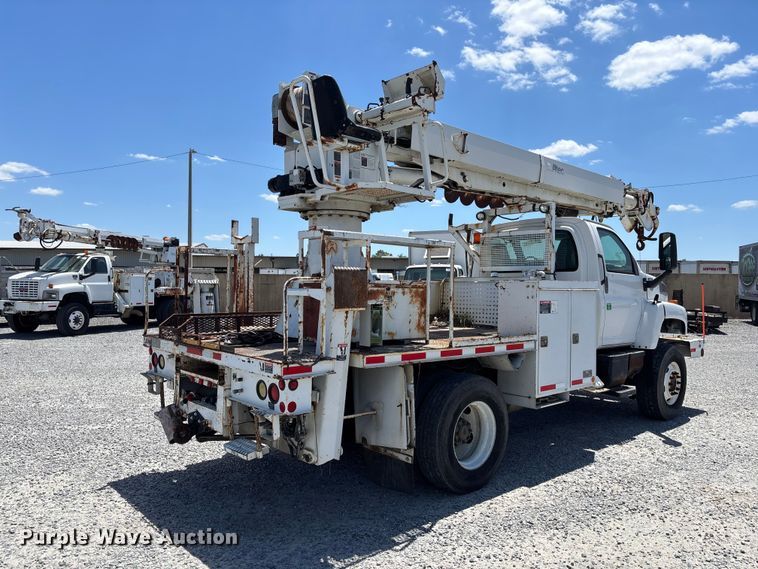 image for item YA3124 2006 GMC C8500 digger derrick truck