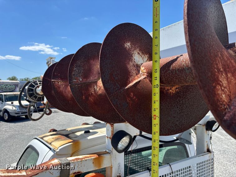 image for item YA3124 2006 GMC C8500 digger derrick truck