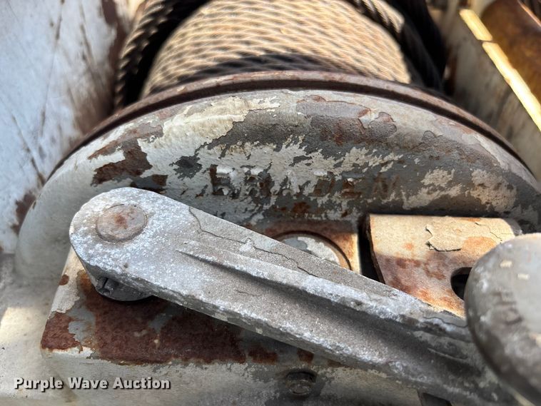 image for item YA3124 2006 GMC C8500 digger derrick truck