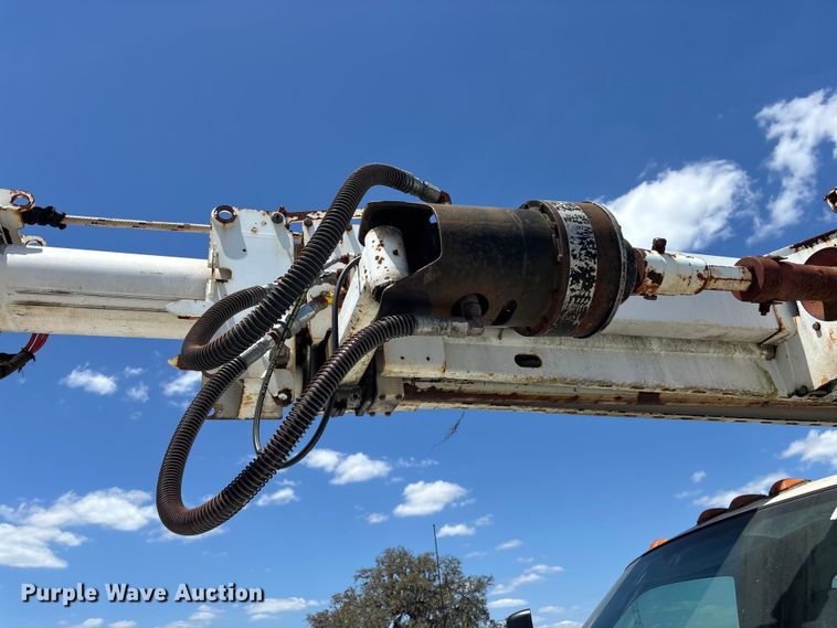 image for item YA3124 2006 GMC C8500 digger derrick truck