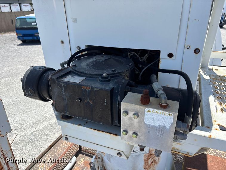 image for item YA3124 2006 GMC C8500 digger derrick truck