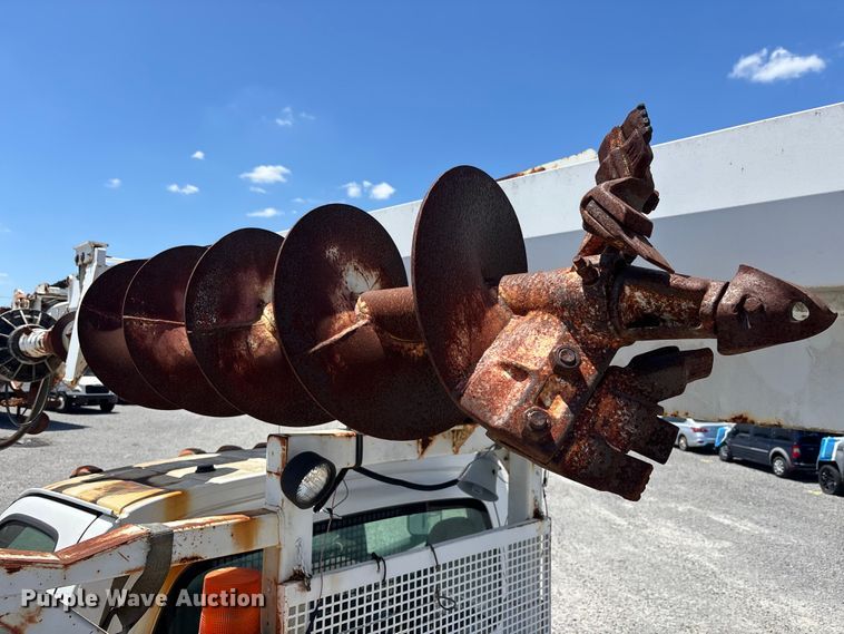 image for item YA3124 2006 GMC C8500 digger derrick truck