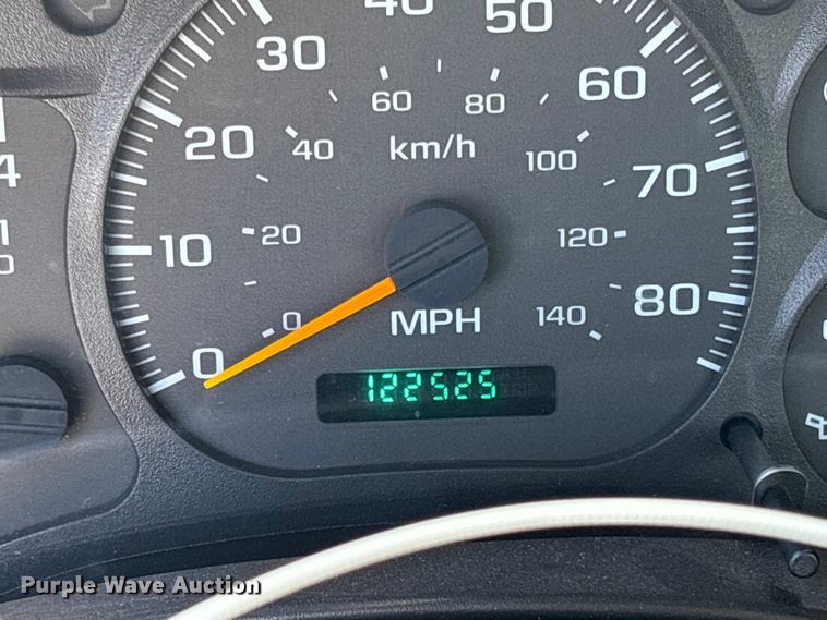 image for item YA3124 2006 GMC C8500 digger derrick truck