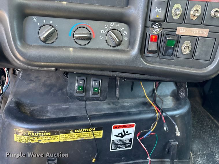 image for item YA3124 2006 GMC C8500 digger derrick truck