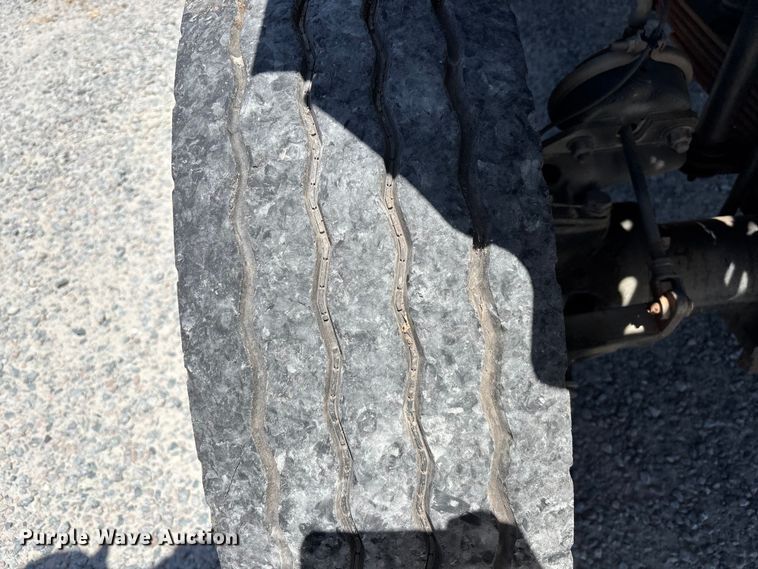 image for item YA3124 2006 GMC C8500 digger derrick truck