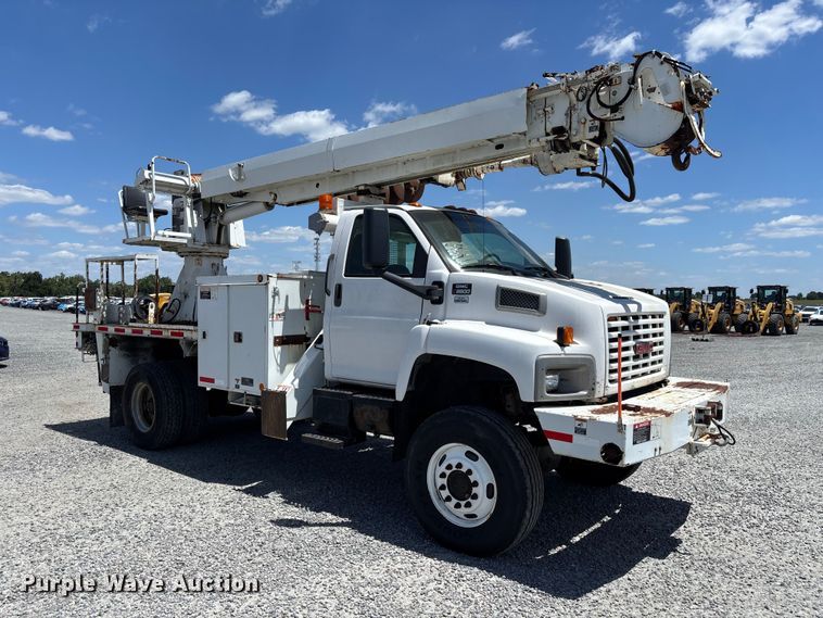 image for item YA3125 2007 GMC C8500 digger derrick truck