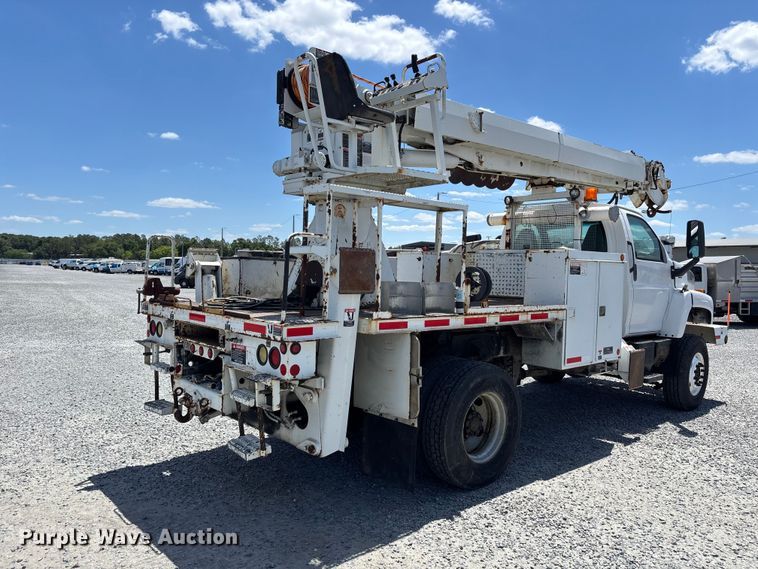 image for item YA3125 2007 GMC C8500 digger derrick truck