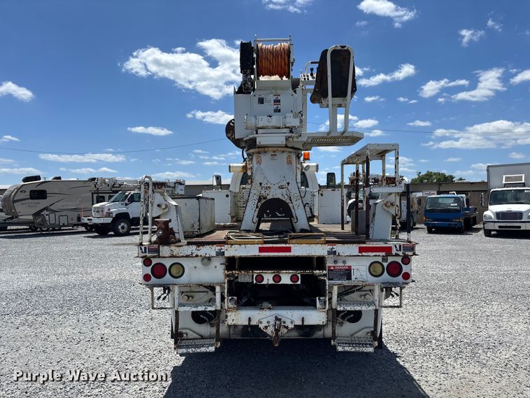 image for item YA3125 2007 GMC C8500 digger derrick truck