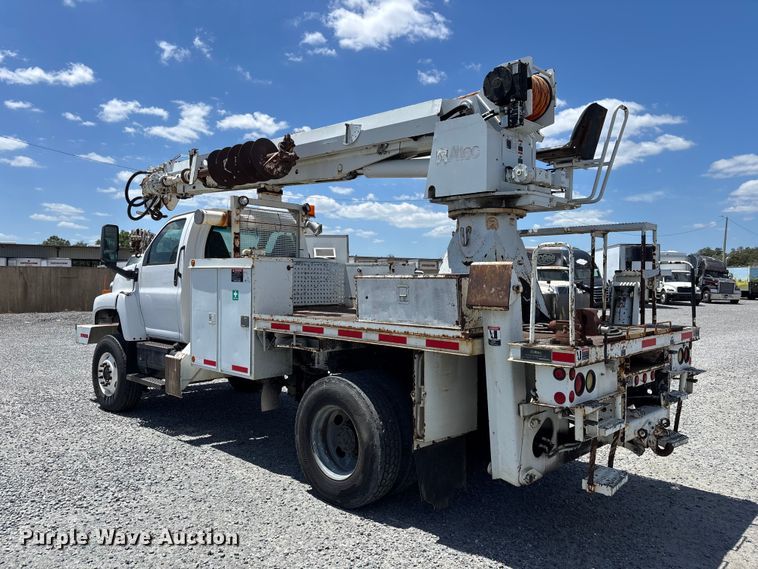 image for item YA3125 2007 GMC C8500 digger derrick truck