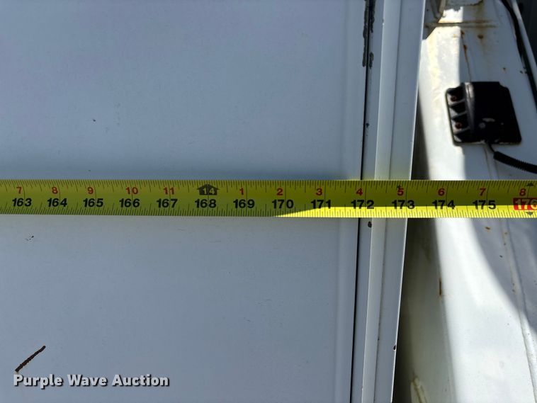 image for item YA3125 2007 GMC C8500 digger derrick truck