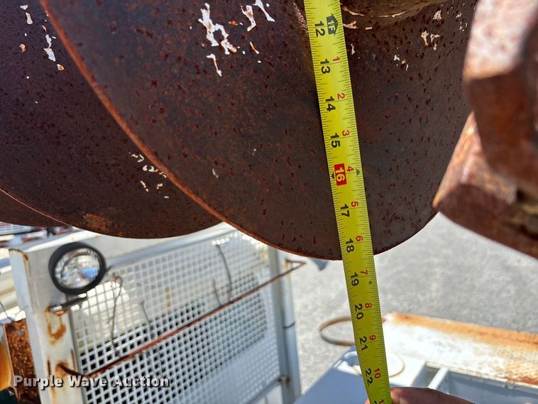 image for item YA3125 2007 GMC C8500 digger derrick truck