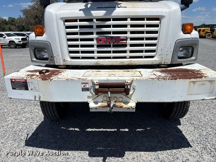 image for item YA3125 2007 GMC C8500 digger derrick truck