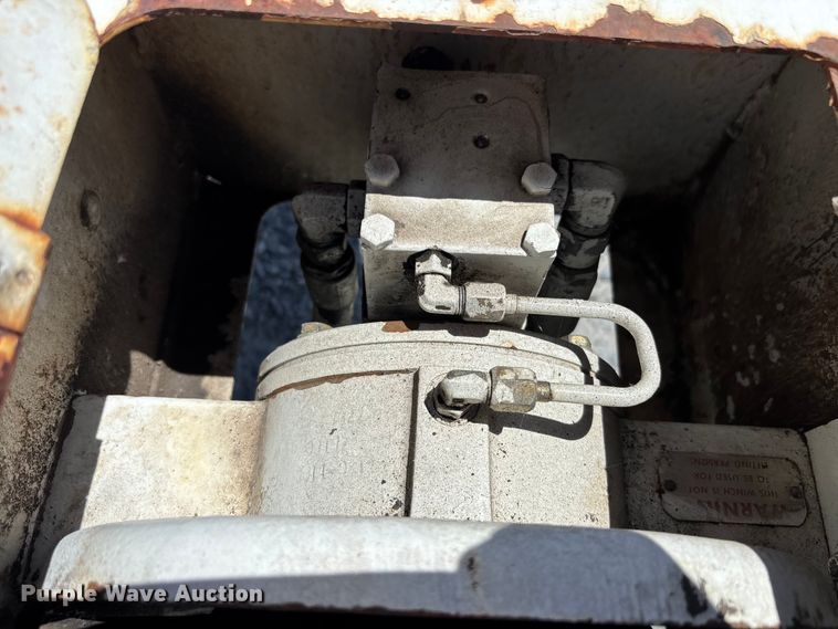 image for item YA3125 2007 GMC C8500 digger derrick truck