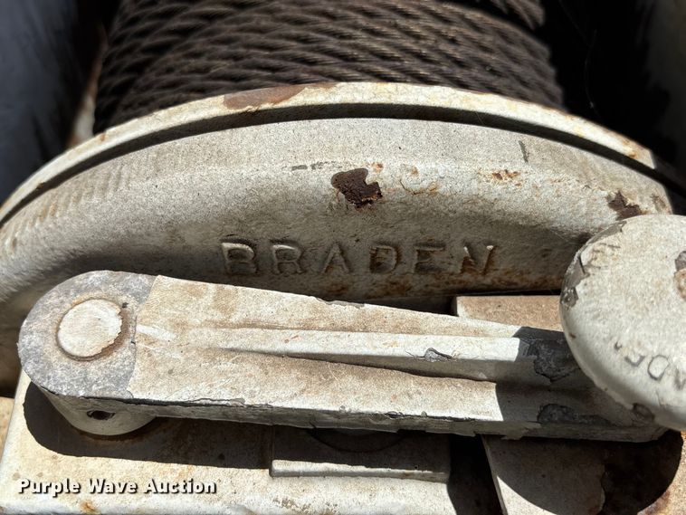 image for item YA3125 2007 GMC C8500 digger derrick truck