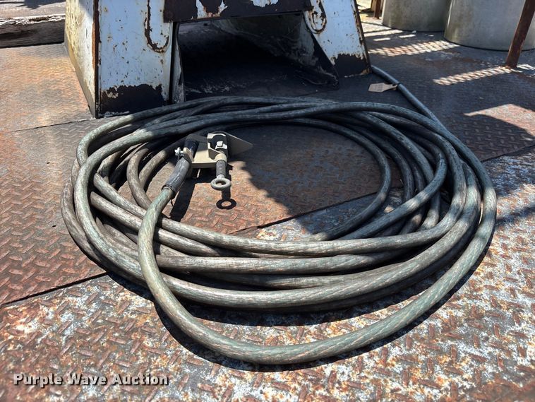 image for item YA3125 2007 GMC C8500 digger derrick truck