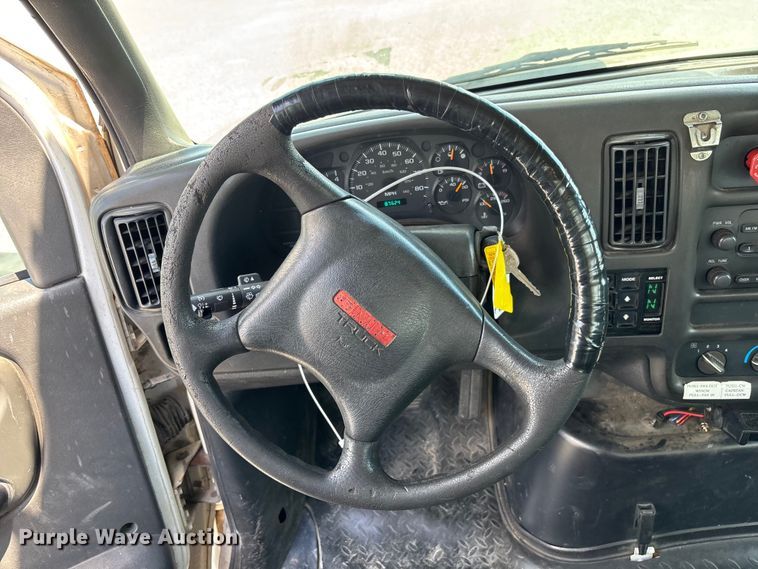 image for item YA3125 2007 GMC C8500 digger derrick truck