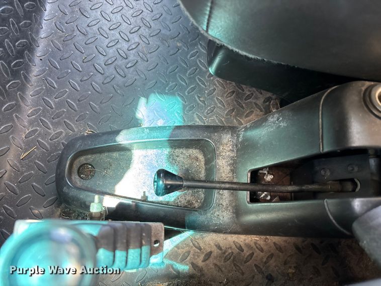 image for item YA3125 2007 GMC C8500 digger derrick truck