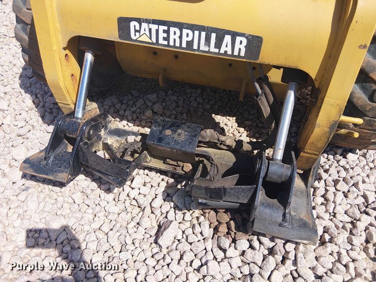 image for item YA3147 2012 Caterpillar 246C skid steer loader