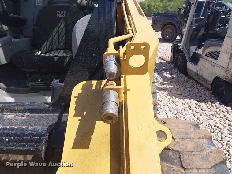image for item YA3147 2012 Caterpillar 246C skid steer loader