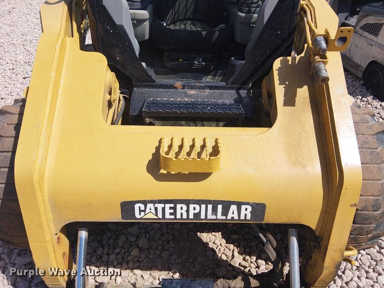 image for item YA3147 2012 Caterpillar 246C skid steer loader