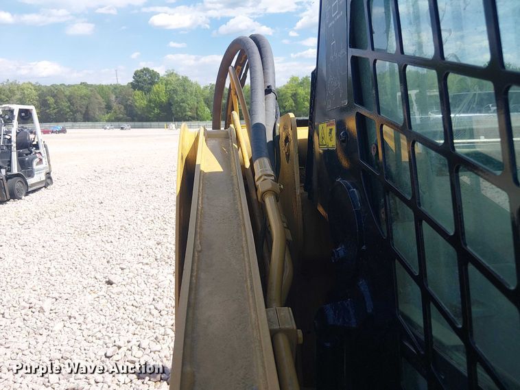 image for item YA3147 2012 Caterpillar 246C skid steer loader