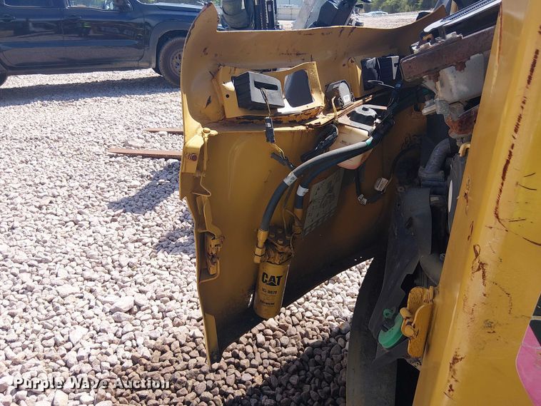 image for item YA3147 2012 Caterpillar 246C skid steer loader